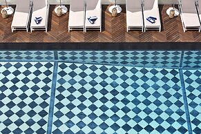 Hotel Brown Beach House & Spa