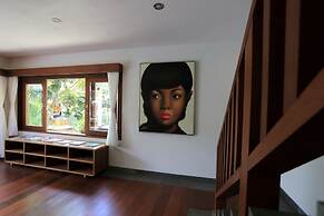 D'Legon Villas