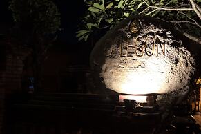 D'Legon Villas