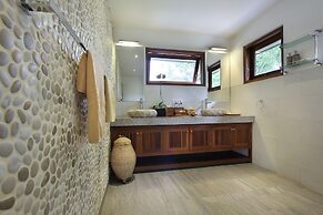 D'Legon Villas