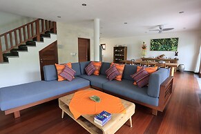 D'Legon Villas