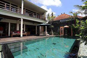 D'Legon Villas