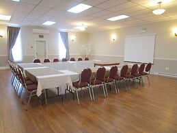 Claymore inn & Suites