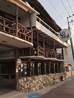 Azul Hotel & Restaurante