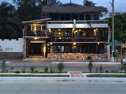 Azul Hotel & Restaurante