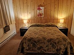 Cedars Motel