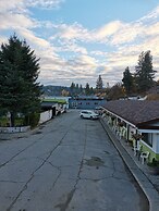 Cedars Motel