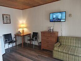 Cedars Motel
