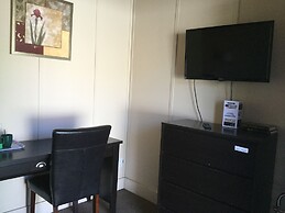 Cedars Motel