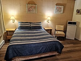 Cedars Motel
