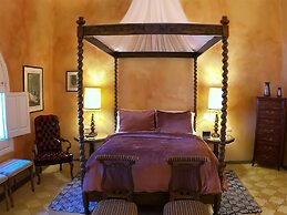 La Perla Hotel Boutique B&B