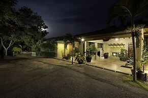 The Albatross, Kandy