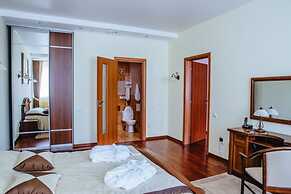 Hotel Snezhniy