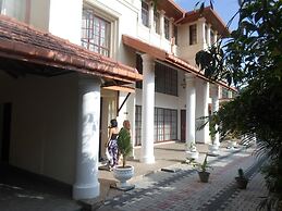 King of Kandy Hotel