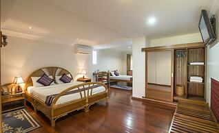 Thurizza Hotel