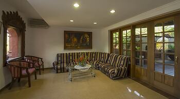 Thurizza Hotel