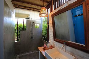 Life Beach Villa