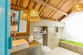 Life Beach Villa
