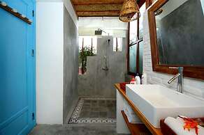Life Beach Villa