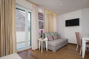 Balatura The Fine Bed & Breakfast