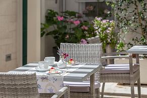 Balatura The Fine Bed & Breakfast