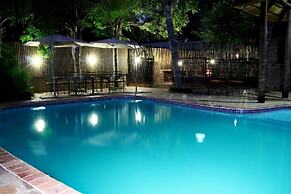 J'Cups Guest House