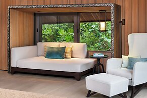 The St. Regis Maldives Vommuli Resort