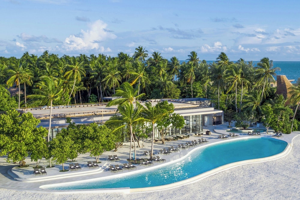 The St. Regis Maldives Vommuli Resort