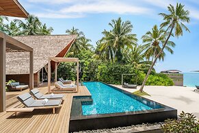 The St. Regis Maldives Vommuli Resort