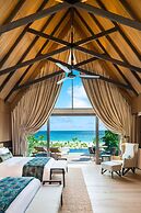 The St. Regis Maldives Vommuli Resort