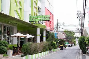Lucky Green View