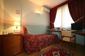 Paradise Hotel & Wellness