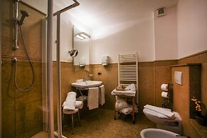 Paradise Hotel & Wellness