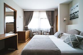 Paradise Hotel & Wellness