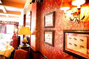 Burts Hotel