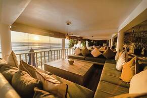 We Are Surfers hotel