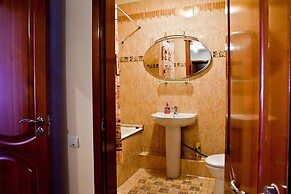 Lessor Apartments