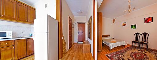 Lessor Apartments
