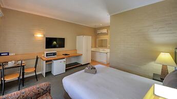 Bishops Lodge Narrandera