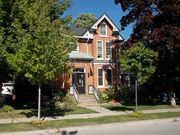 Seaway Manor