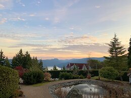 Villa Eyrie Resort