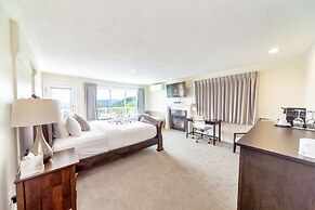Villa Eyrie Resort