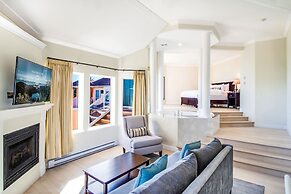 Villa Eyrie Resort