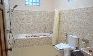 Famous Hotel Bago