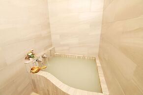 Gorgeous Hot Spring Resort