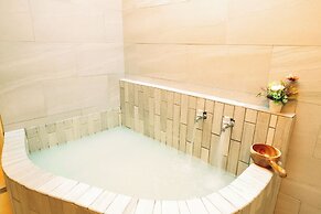 Gorgeous Hot Spring Resort