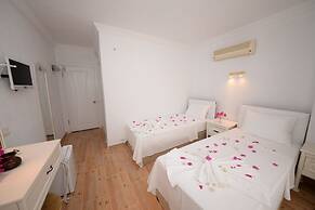 Neruda Hotel