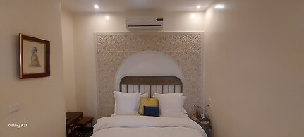 Riad Amor