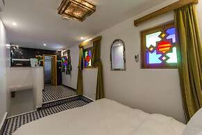 Riad Amor