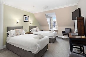 Corran House Guest House & Hostel